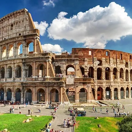 Mini Near Colosseum Metro A Holiday home Rome